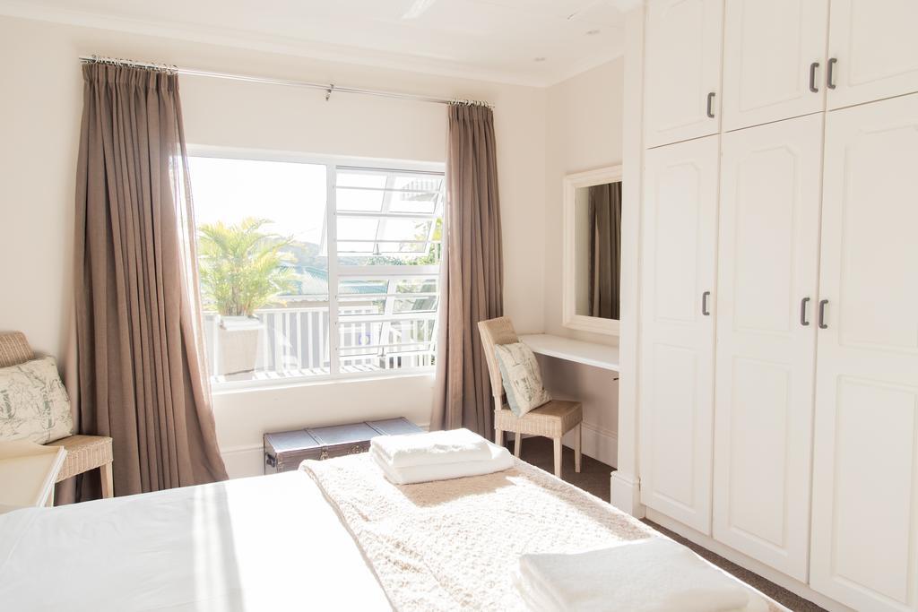 Nahoon Beach Villas Self Catering Apartments East London Room photo