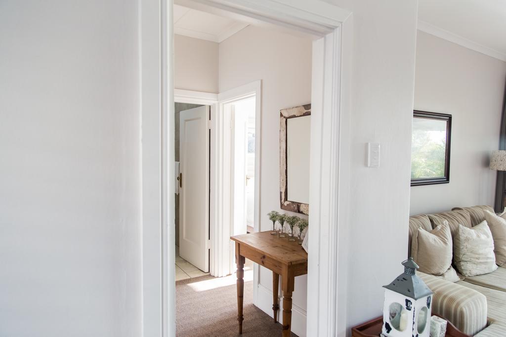 Nahoon Beach Villas Self Catering Apartments East London Room photo